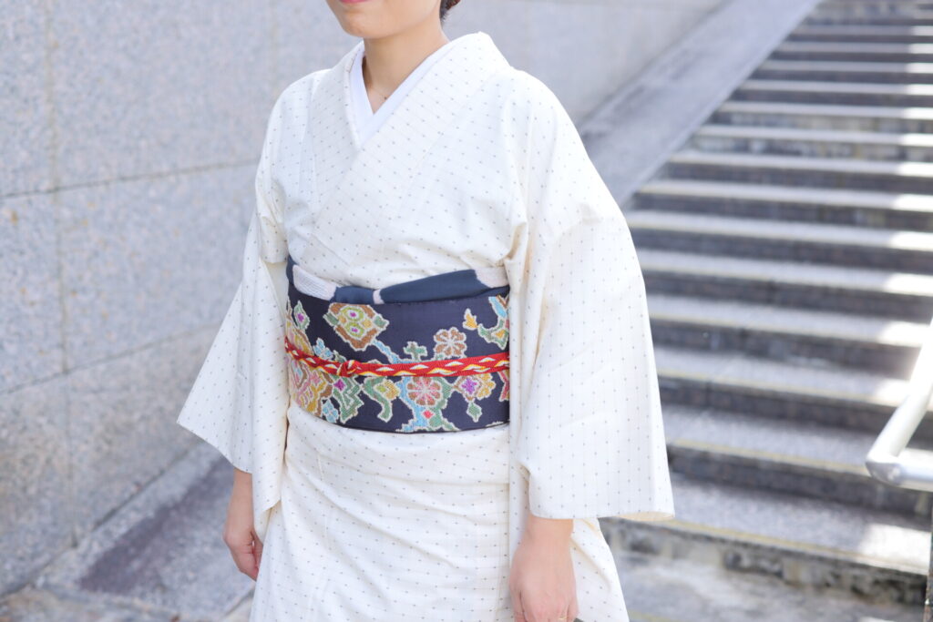 抱巾 が狭すぎる着物も難なく着られる!先日仕立てた白大島を着て思ったこと。 – KOTARO